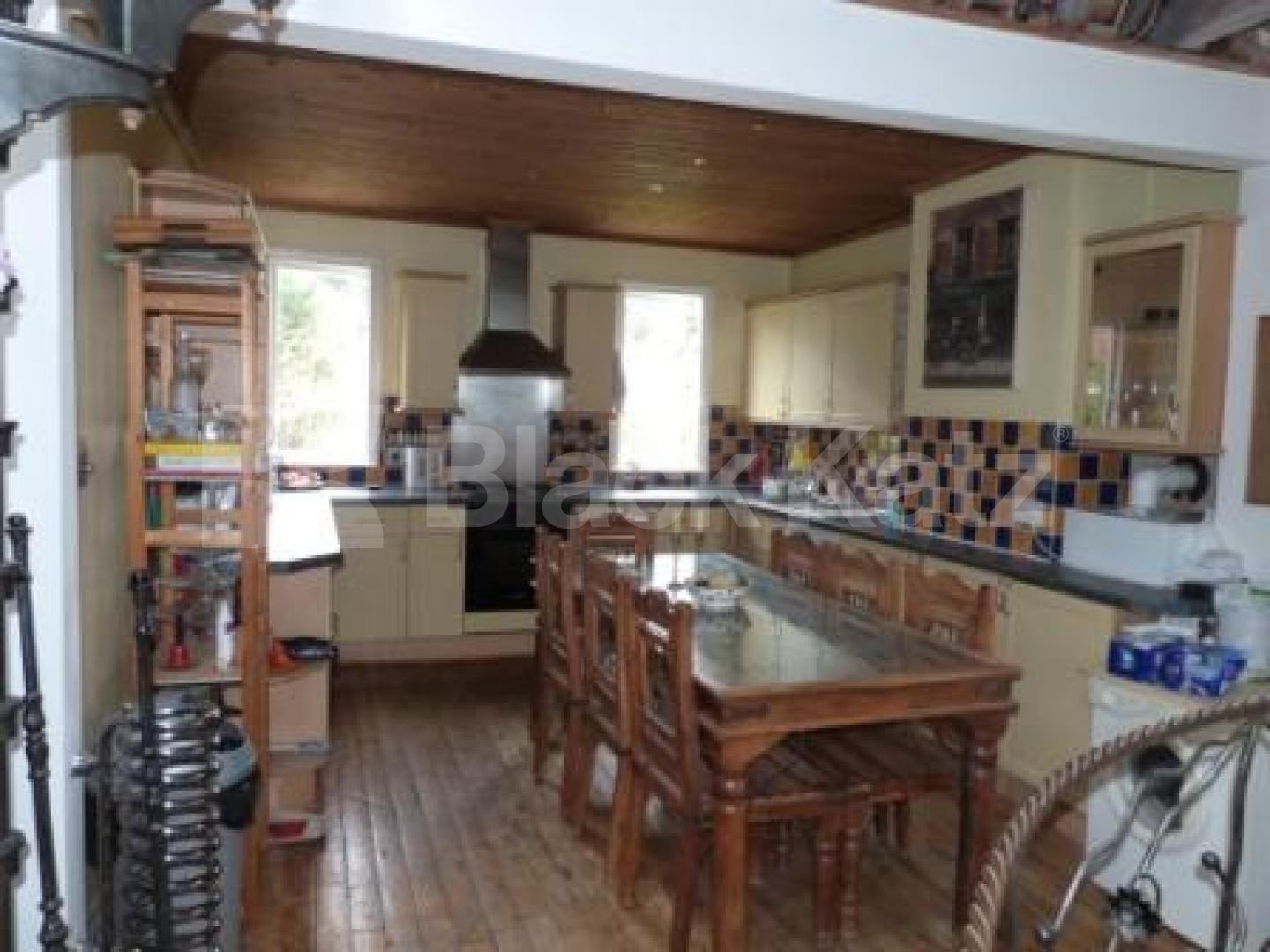 			Amazing Unique Property !, 2 Bedroom, 1 bath, 1 reception Penthouse			 Muswell Hill, MUSWELL HILL