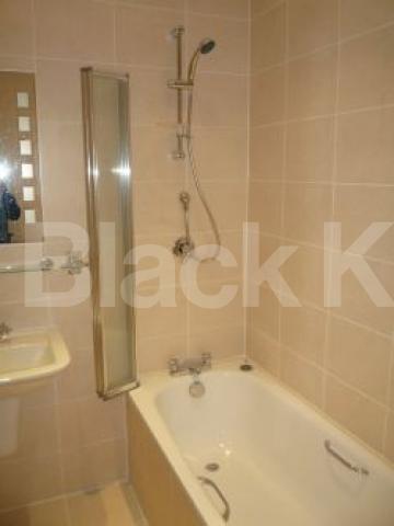 			HOLD!, 2 Bedroom, 1 bath, 1 reception Flat			 Drayton Road, Tottenham