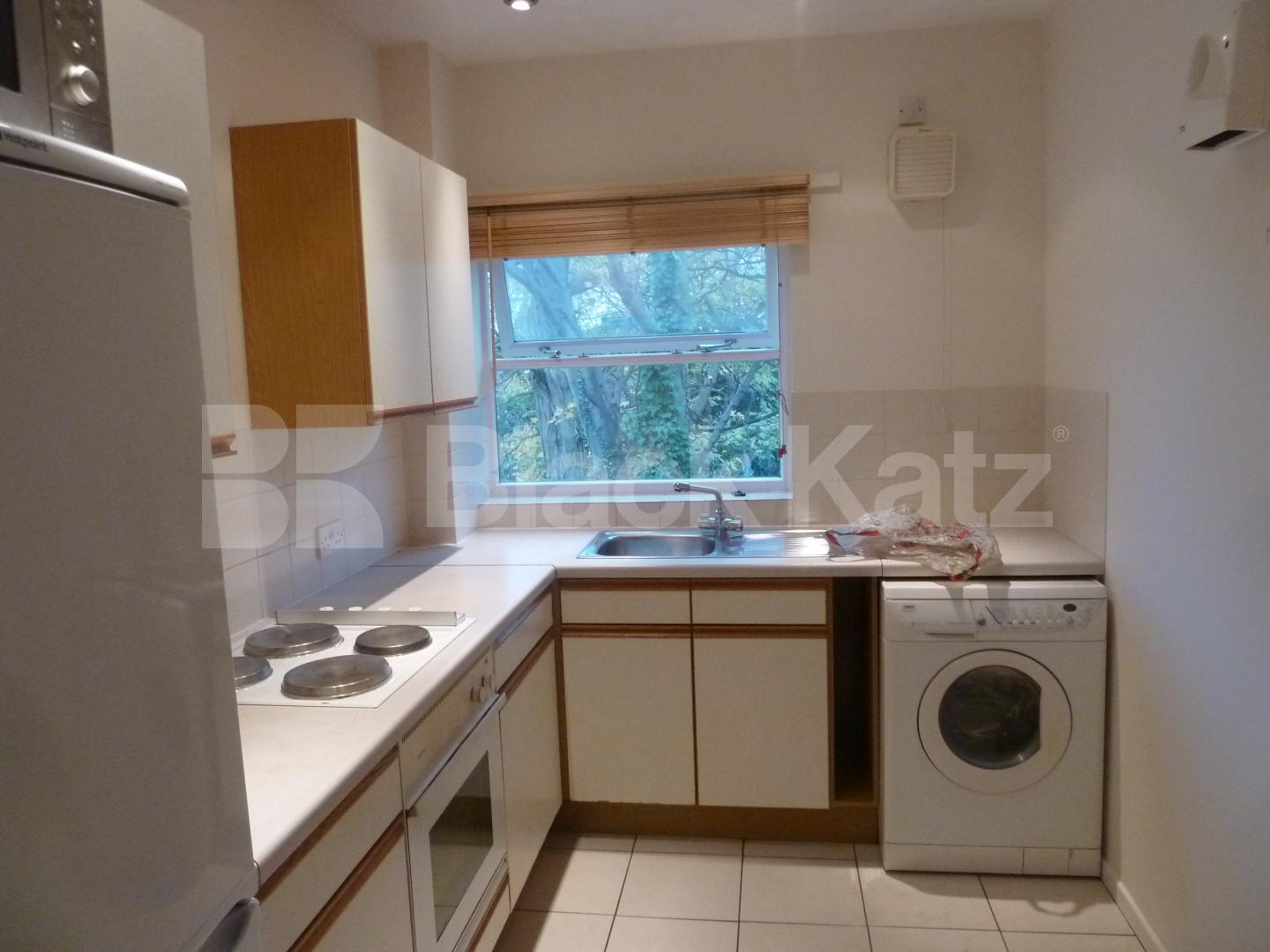 			New Instruction , 1 Bedroom, 1 bath, 1 reception Apartment			 Blythwood Road, Stroud Green