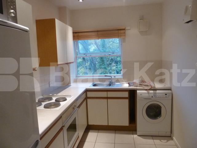 			New Instruction , 1 Bedroom, 1 bath, 1 reception Apartment			 Blythwood Road, Stroud Green