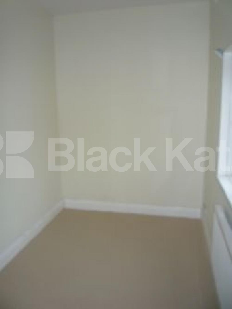 			HOLD!, 2 Bedroom, 1 bath, 1 reception Flat			 Drayton Road, Tottenham