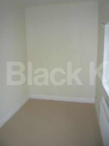 			HOLD!, 2 Bedroom, 1 bath, 1 reception Flat			 Drayton Road, Tottenham