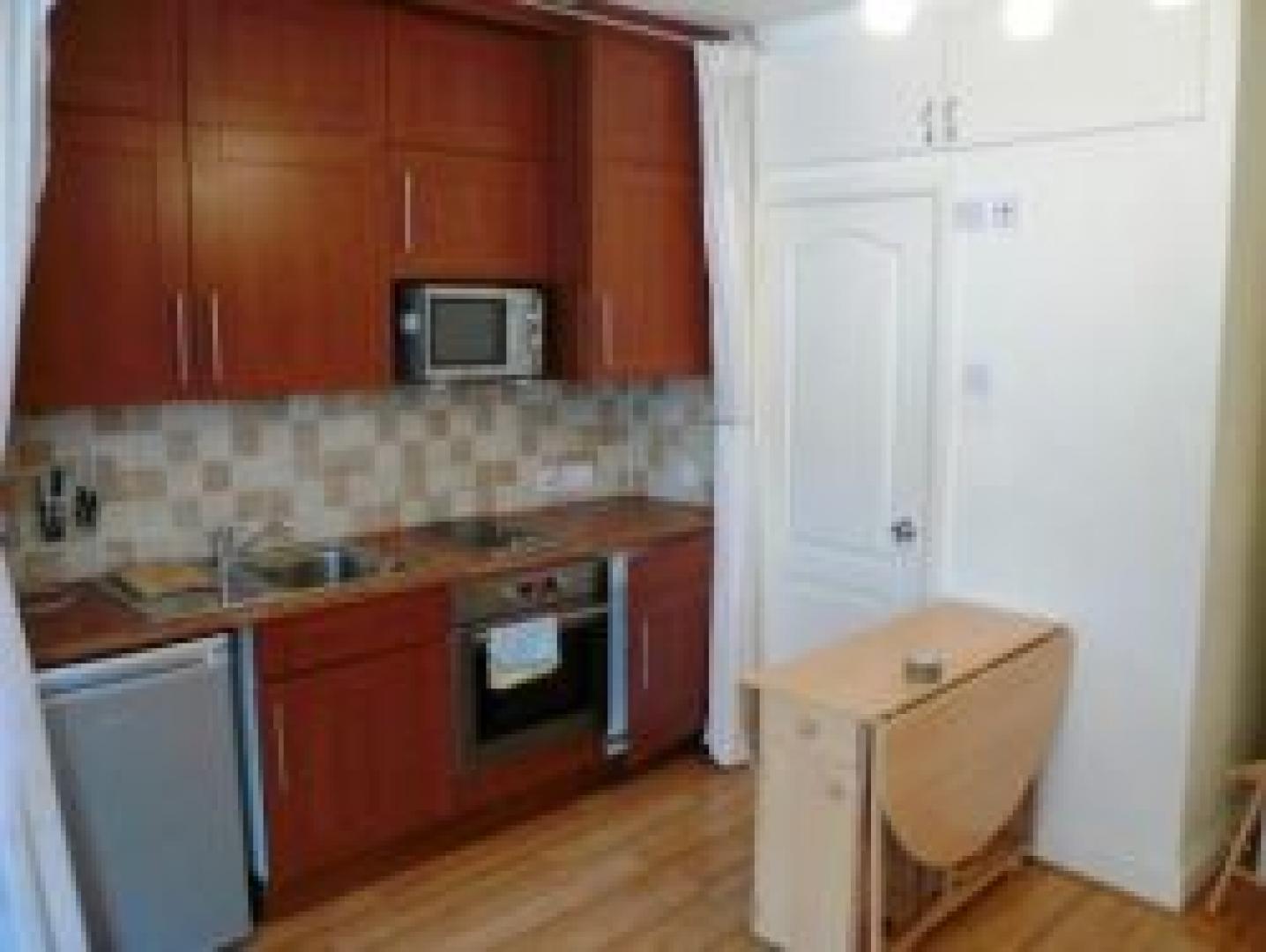 			Studio Apartment, 1 bath, 1 reception Flat			 Park Drive, GOLDERS GREEN