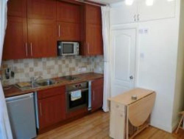 			Studio Apartment, 1 bath, 1 reception Flat			 Park Drive, GOLDERS GREEN