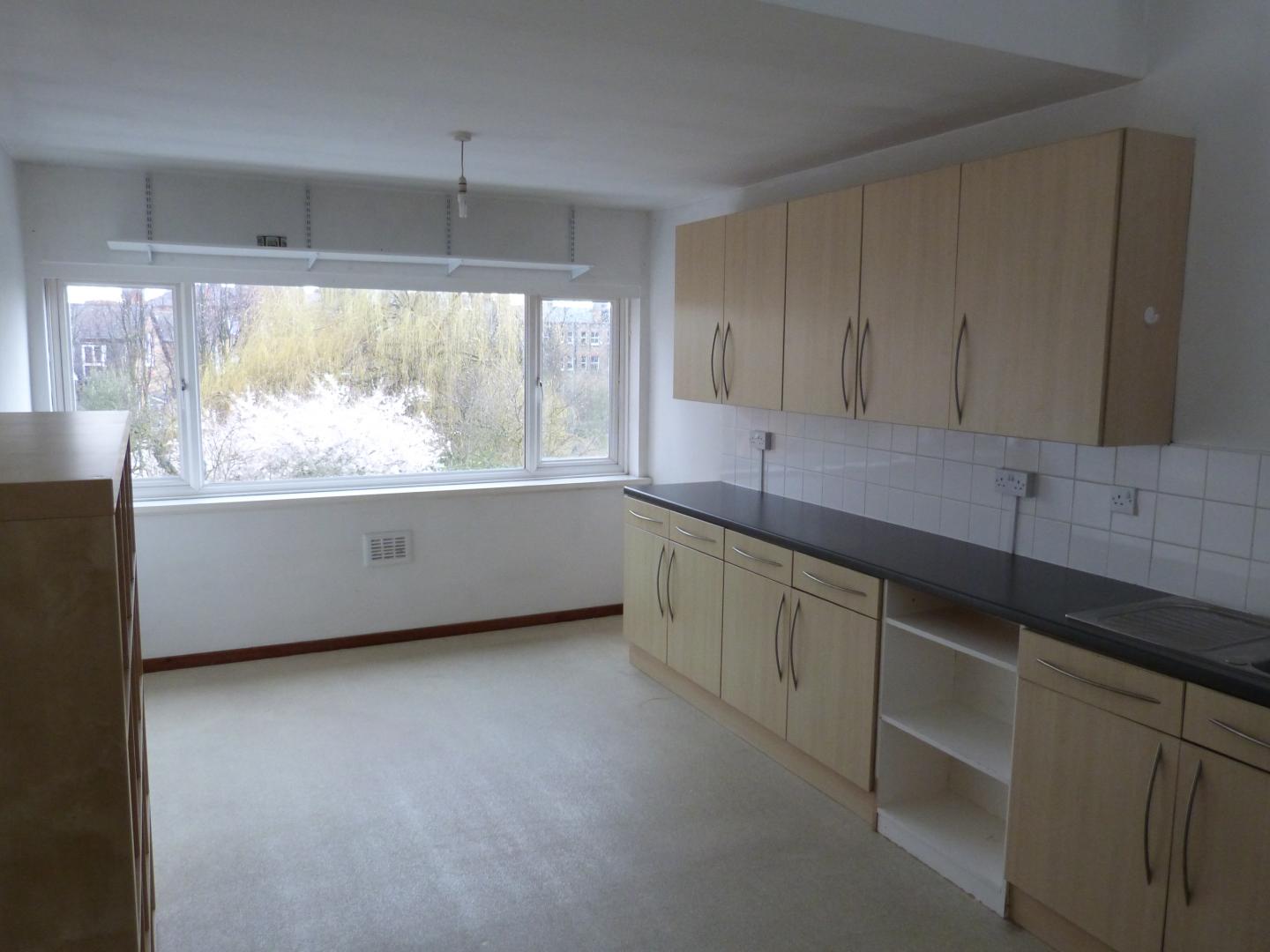 			3 Bedroom, 1 bath, 1 reception Flat			 Sherriff Road, WEST HAMPSTEAD