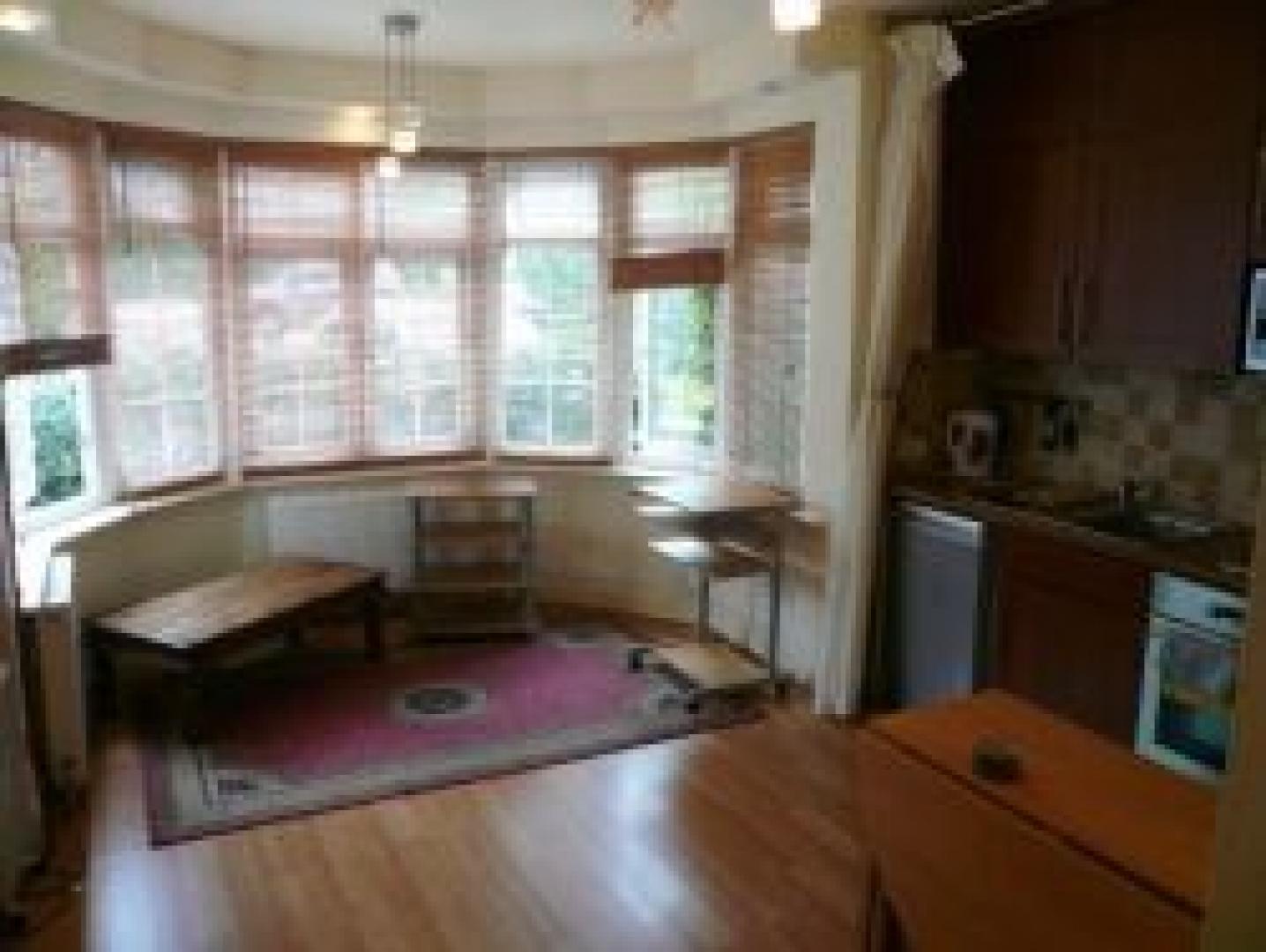 			Studio Apartment, 1 bath, 1 reception Flat			 Park Drive, GOLDERS GREEN