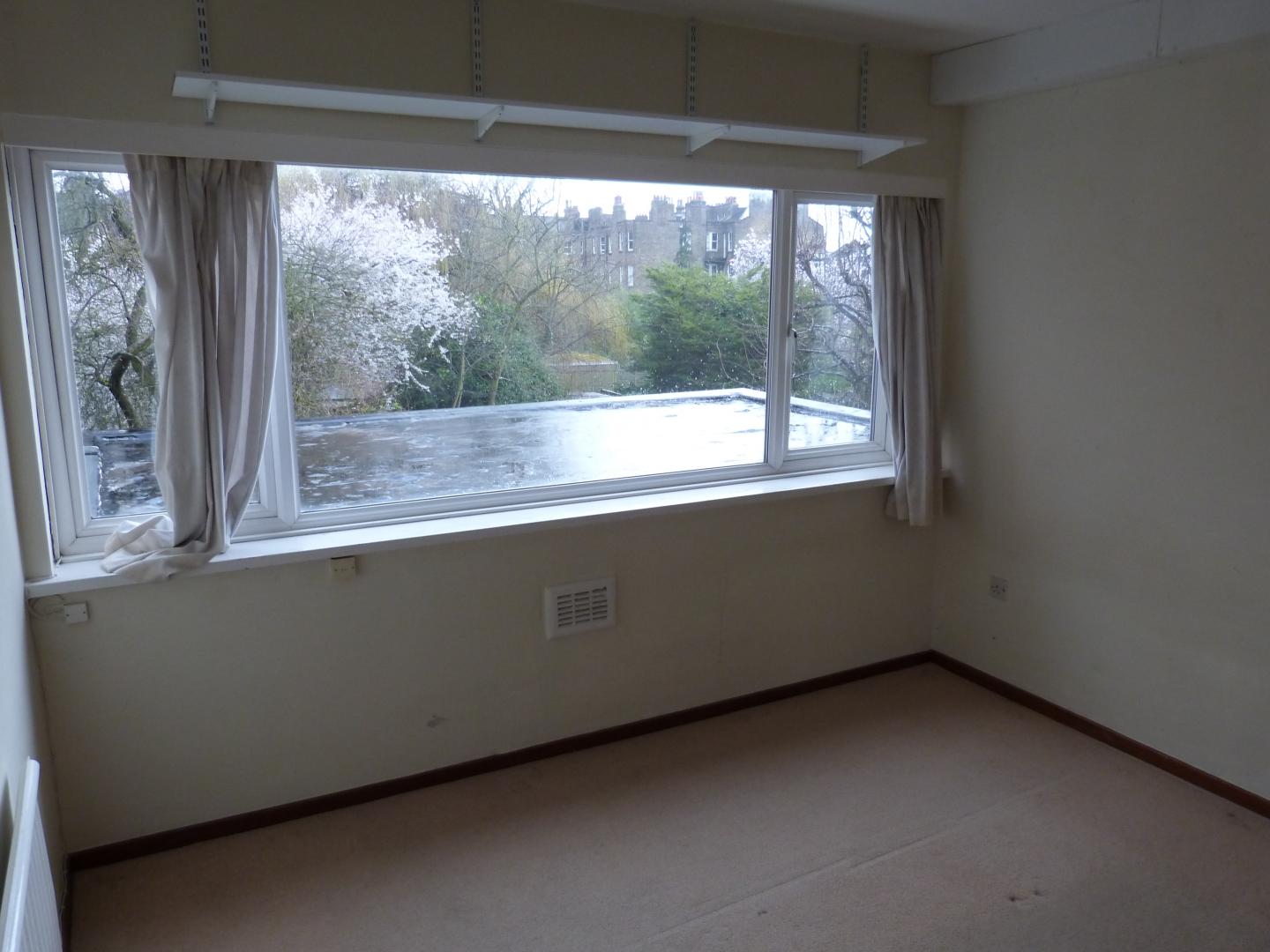 			3 Bedroom, 1 bath, 1 reception Flat			 Sherriff Road, WEST HAMPSTEAD