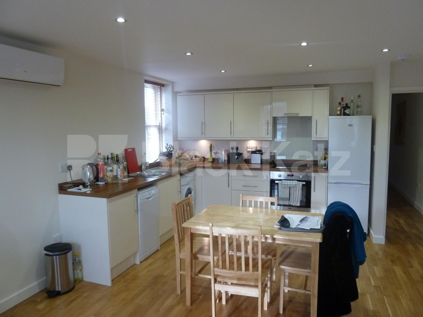 			New Instruction , 2 Bedroom, 1 bath, 1 reception Apartment			 Chapel Market, Angel