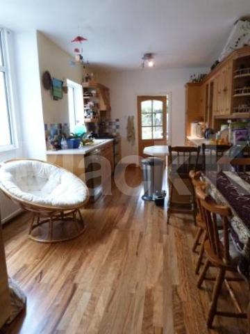 			LET BY BLACK KATZ, 4 Bedroom, 1 bath, 1 reception House			 Falkland Road, Haringey Ladder