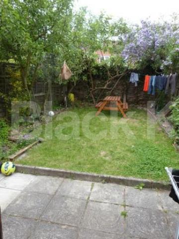 			LET BY BLACK KATZ, 4 Bedroom, 1 bath, 1 reception House			 Falkland Road, Haringey Ladder