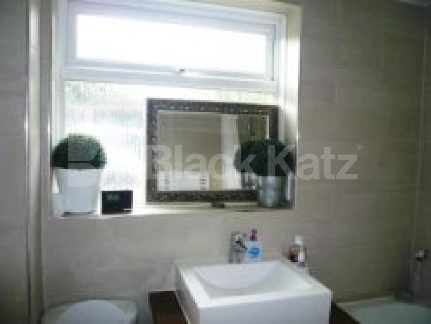 			2 Bedroom, 1 bath, 1 reception Flat			 Bibsworth Road, FINCHLEY CENTRAL