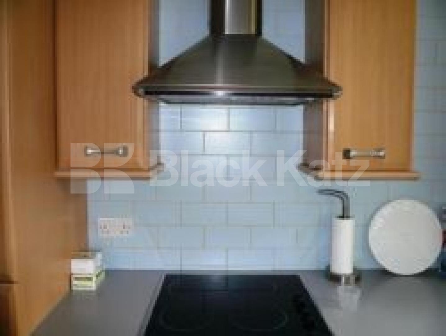 			2 Bedroom, 1 bath, 1 reception Flat			 Bibsworth Road, FINCHLEY CENTRAL