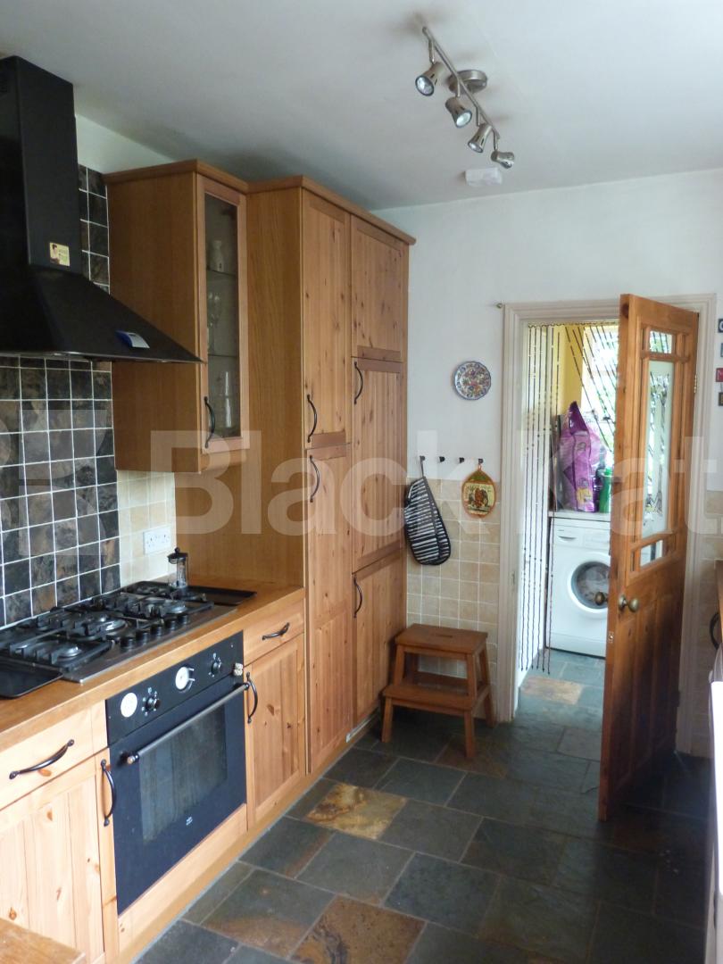 			4 Bedroom, 1 bath, 1 reception House			 Belsize Avenue, Bounds Green