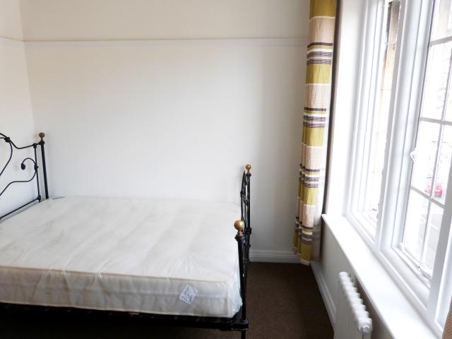 			NEW INSTRUCTION, 1 Bedroom, 1 bath, 1 reception Flat			 Mortimer Crescent , KILBURN / MAIDA VALE