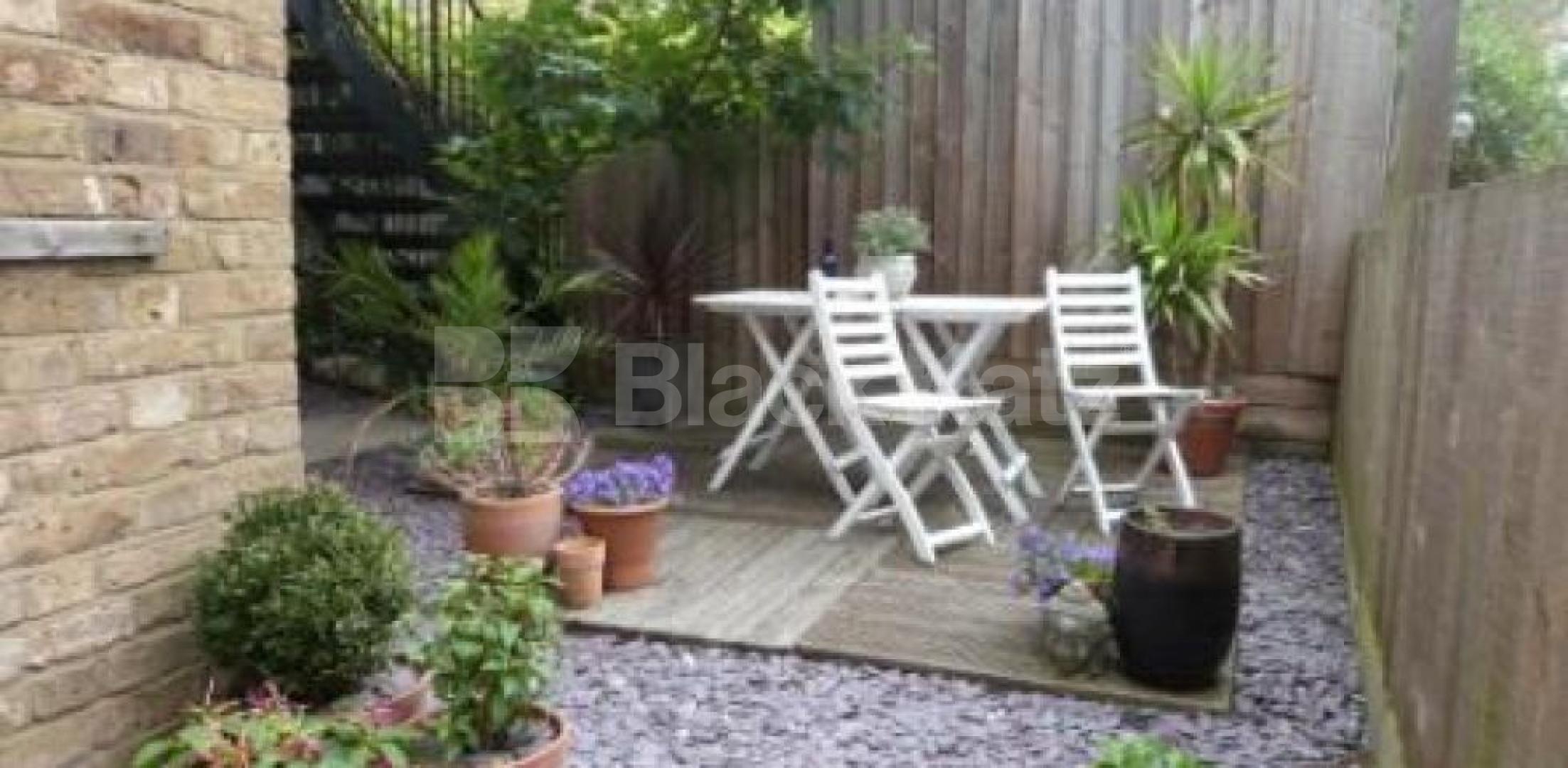 			NEW INSTRUCTION!, 1 Bedroom, 1 bath, 1 reception Ground Floor Flat			 Nelson Road, Crouch End