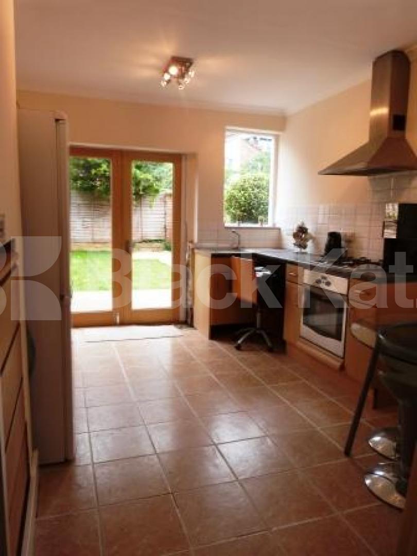 			2 Bedroom, 1 bath, 1 reception Ground Floor Flat			 Nightingale Lane, Crouch End/Hornsey