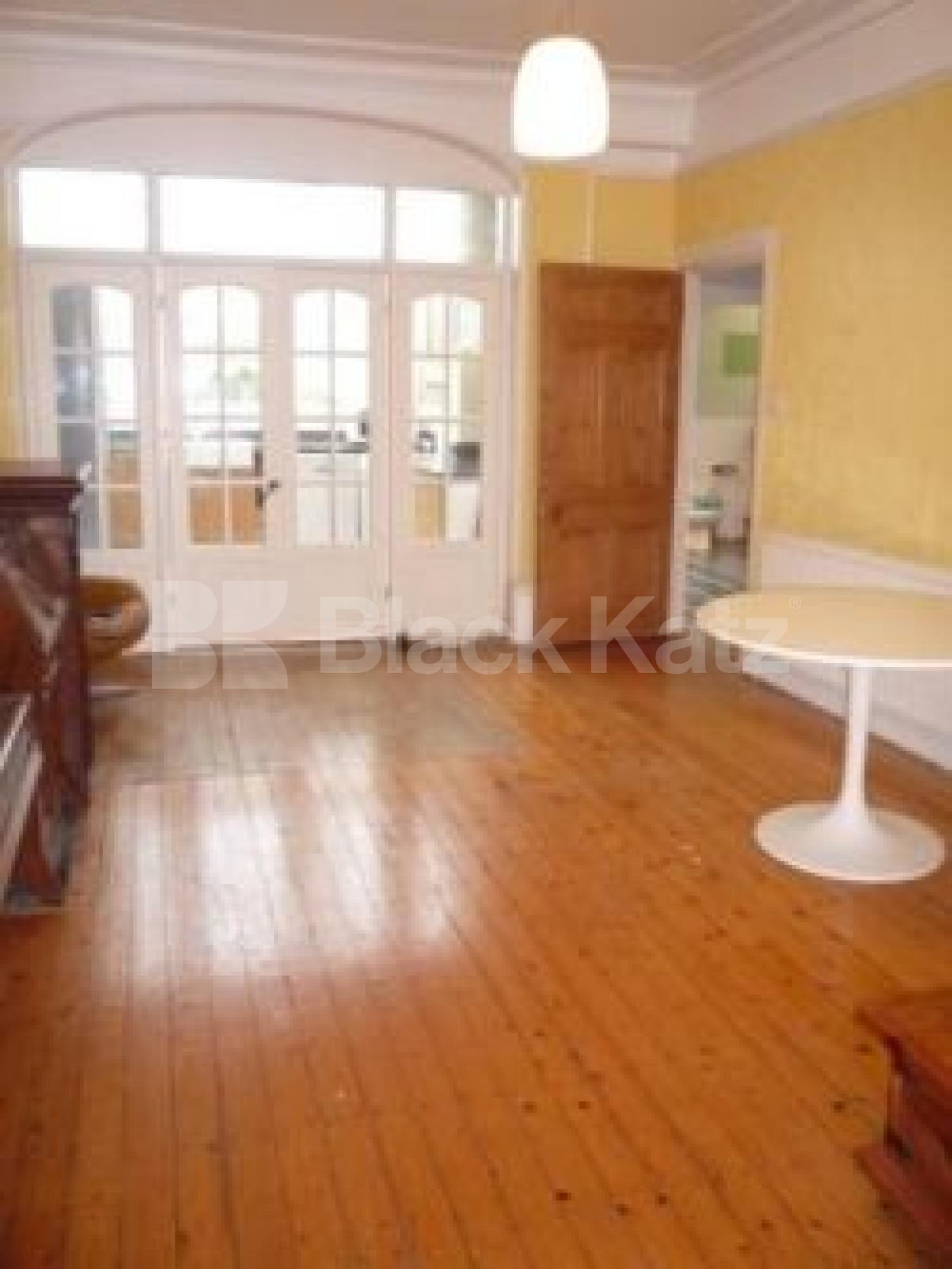 			LET!, 2 Bedroom, 1 bath, 1 reception Flat			 Alexandra Park Road, MUSWELL HILL/ALEXANDRA PALACE N22