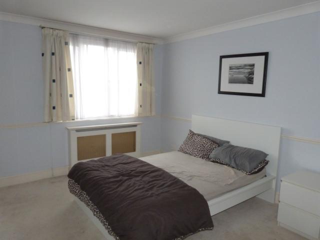 			3 Bedroom, 1 bath, 1 reception Flat			 West Heath Road, GOLDERS GREEN/HAMPSTEAD