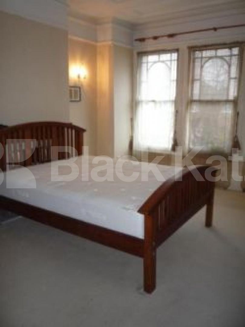 			LET!, 2 Bedroom, 1 bath, 1 reception Flat			 Alexandra Park Road, MUSWELL HILL/ALEXANDRA PALACE