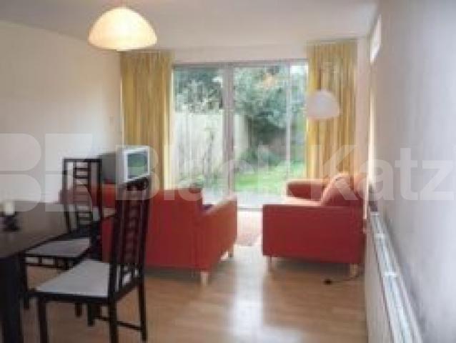 			2 Bedroom, 1 bath, 1 reception Flat			 Eastern Road, MUSWELL HILL