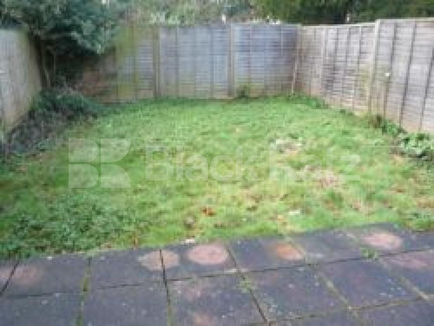 			2 Bedroom, 1 bath, 1 reception Flat			 Eastern Road, MUSWELL HILL