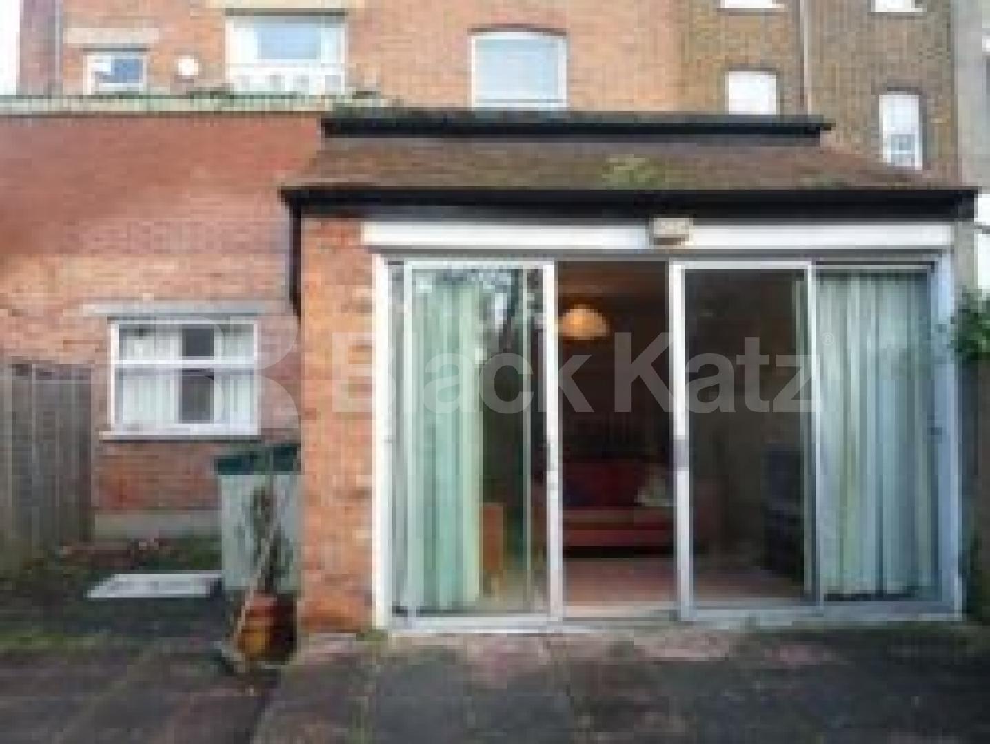 			2 Bedroom, 1 bath, 1 reception Flat			 Eastern Road, MUSWELL HILL