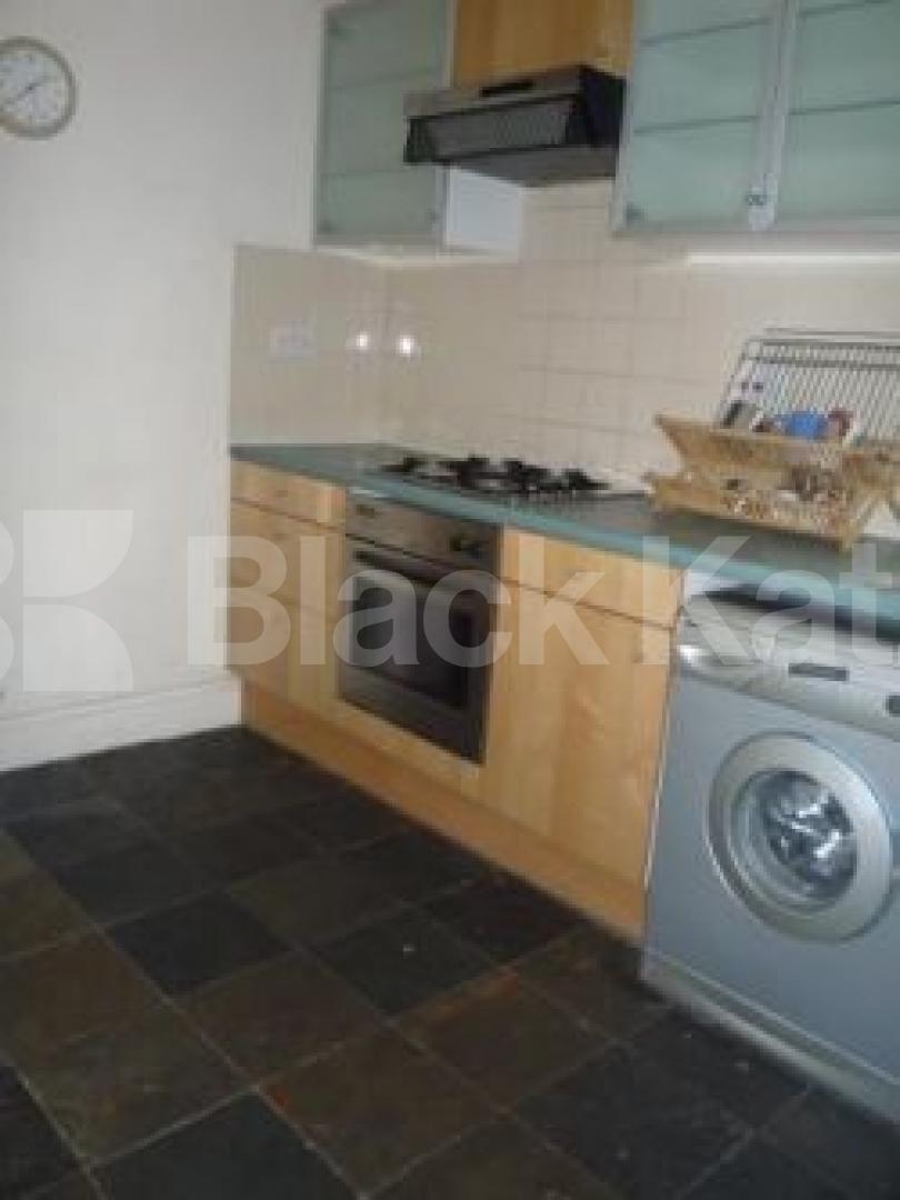 			2 Bedroom, 1 bath, 1 reception Flat			 Eastern Road, MUSWELL HILL