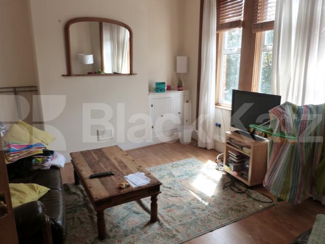 			NEW INSTRUCTION!!!, 2 Bedroom, 1 bath, 1 reception Flat			 Weston Park, Crouch End