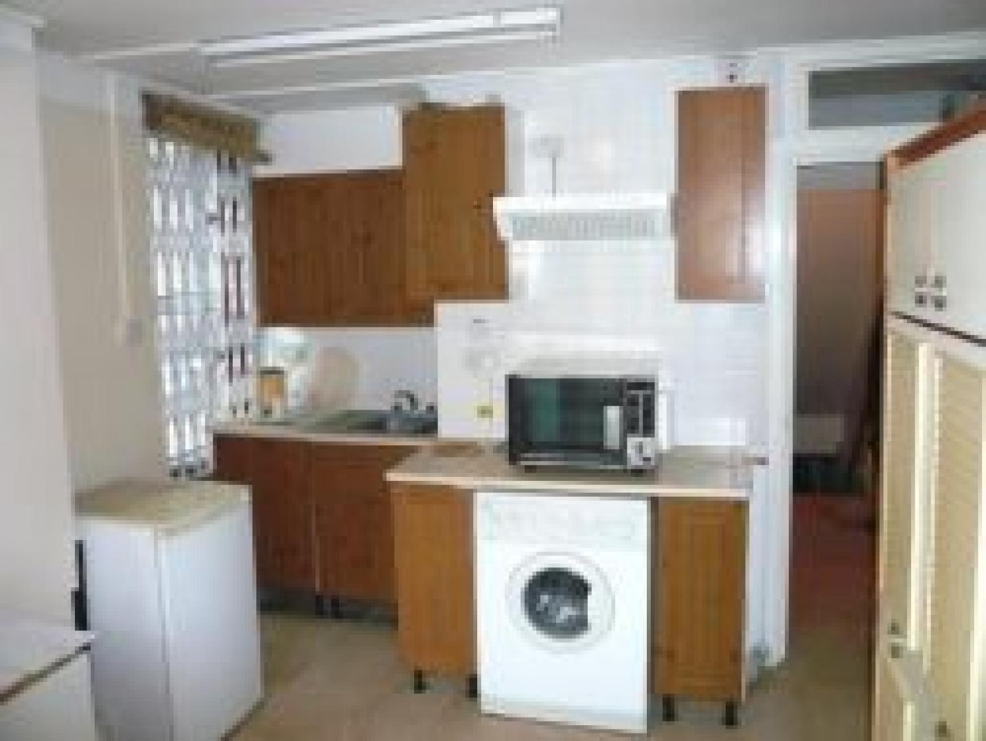 			Studio Apartment, 1 bath, 1 reception Flat			 Chamberlayne Road, KENSAL GREEN