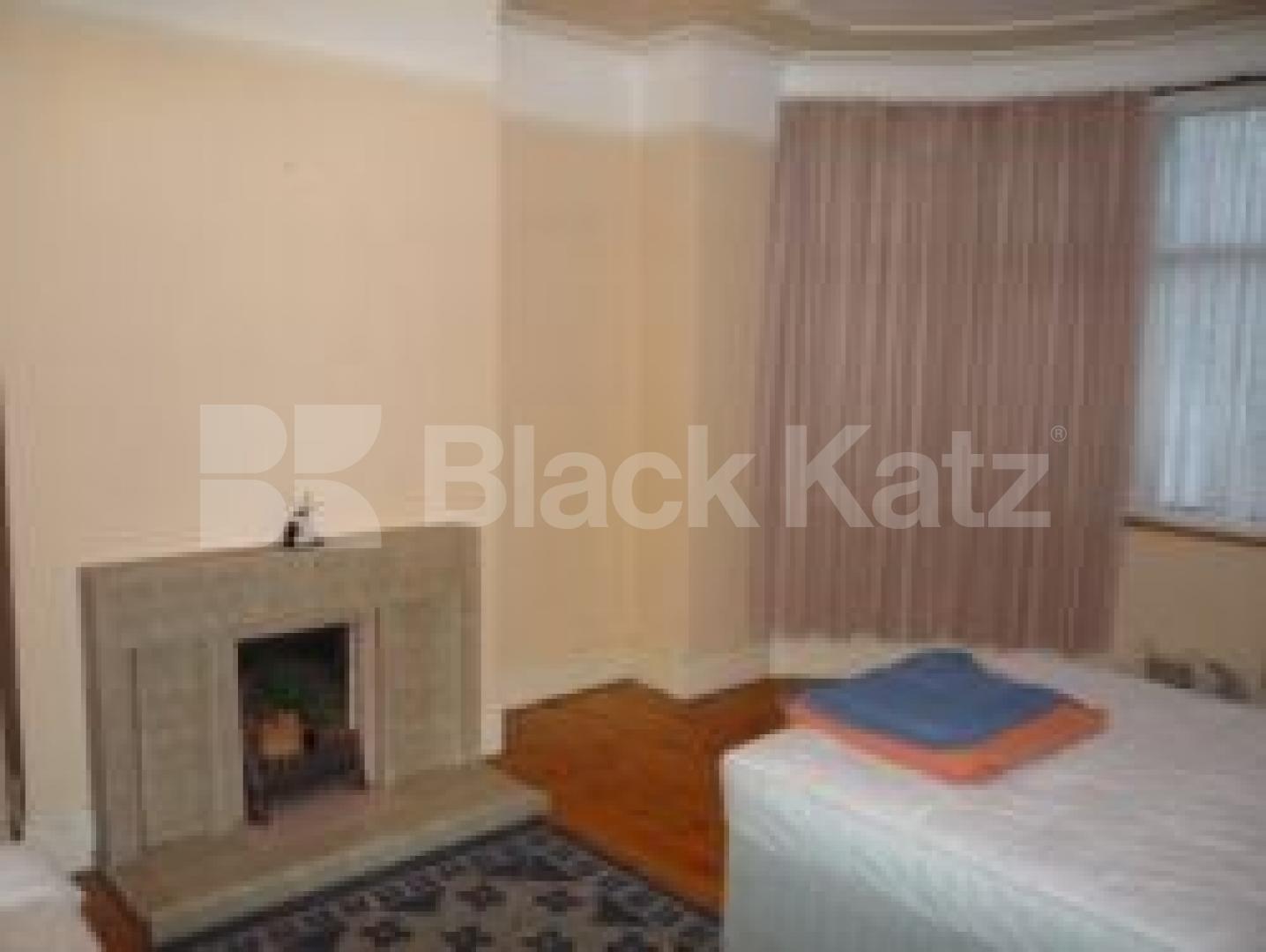 			A great property!, 4 Bedroom, 1 bath, 1 reception House			 Wolves Lane, WOOD GREEN