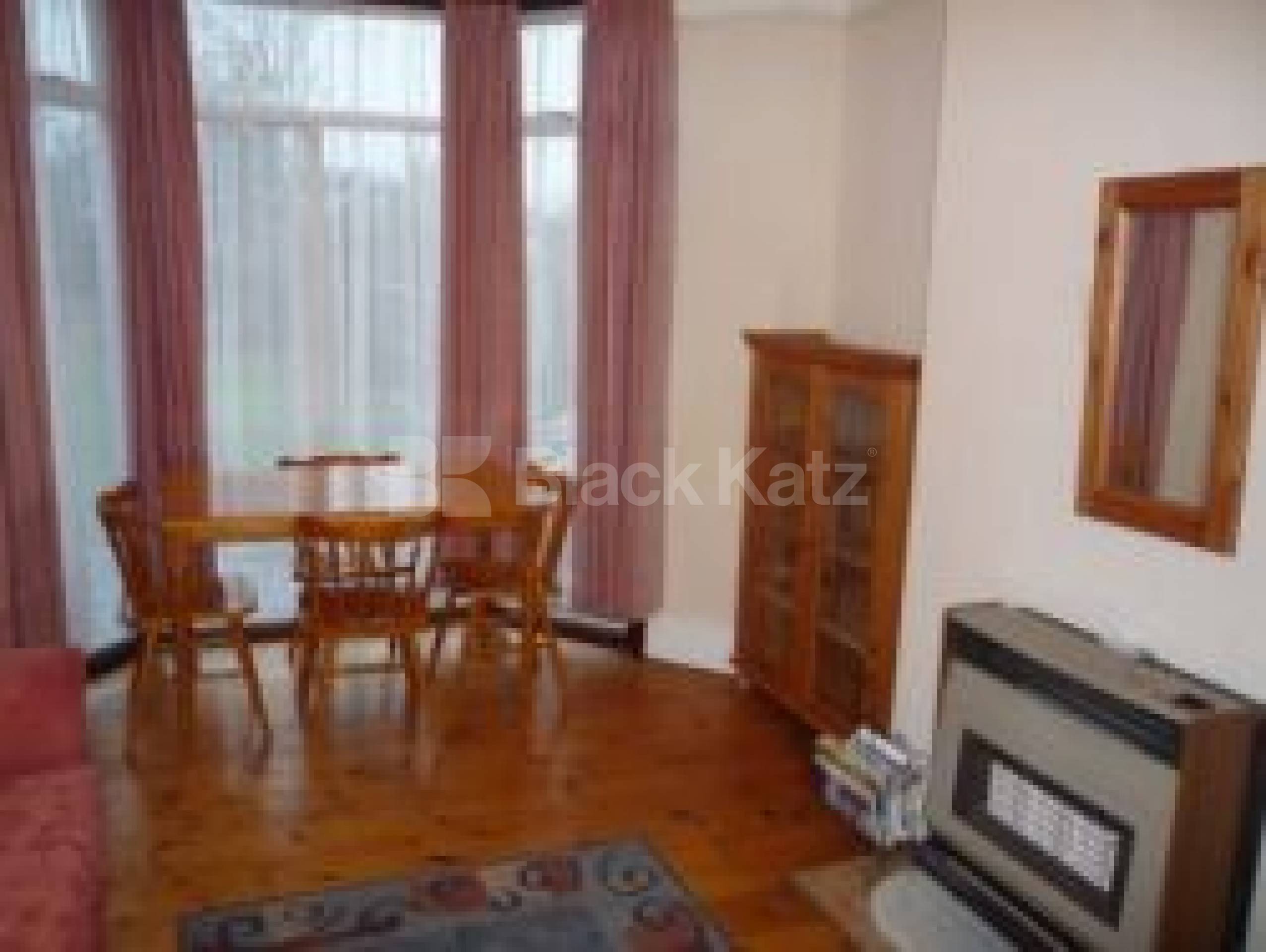 			A great property!, 4 Bedroom, 1 bath, 1 reception House			 Wolves Lane, WOOD GREEN N22