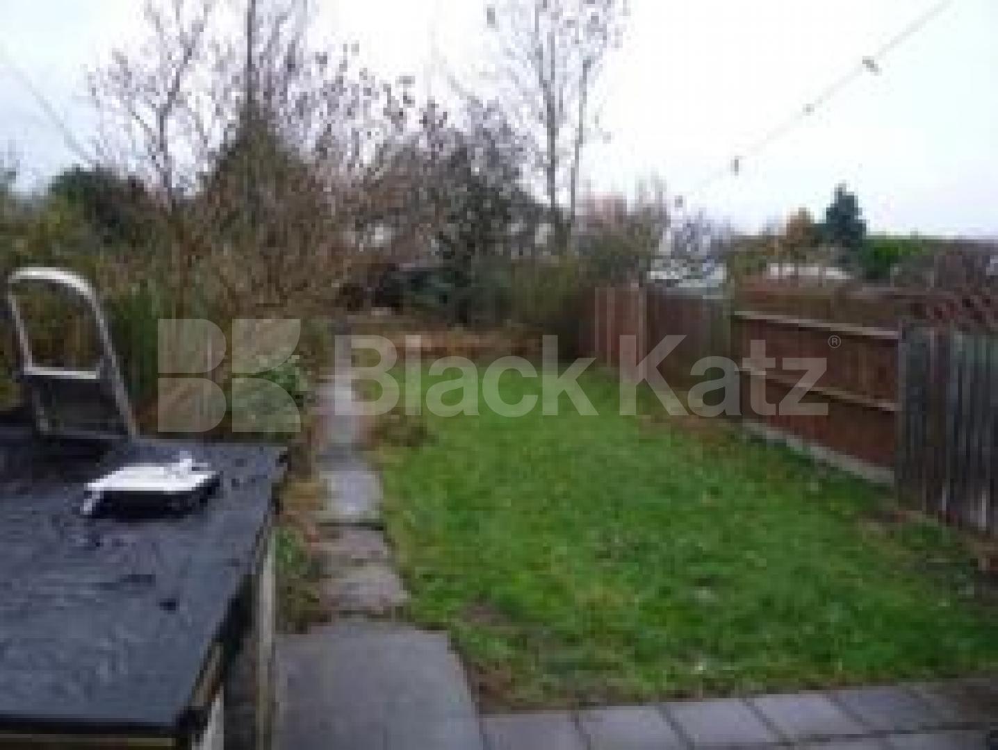 			A great property!, 4 Bedroom, 1 bath, 1 reception House			 Wolves Lane, WOOD GREEN