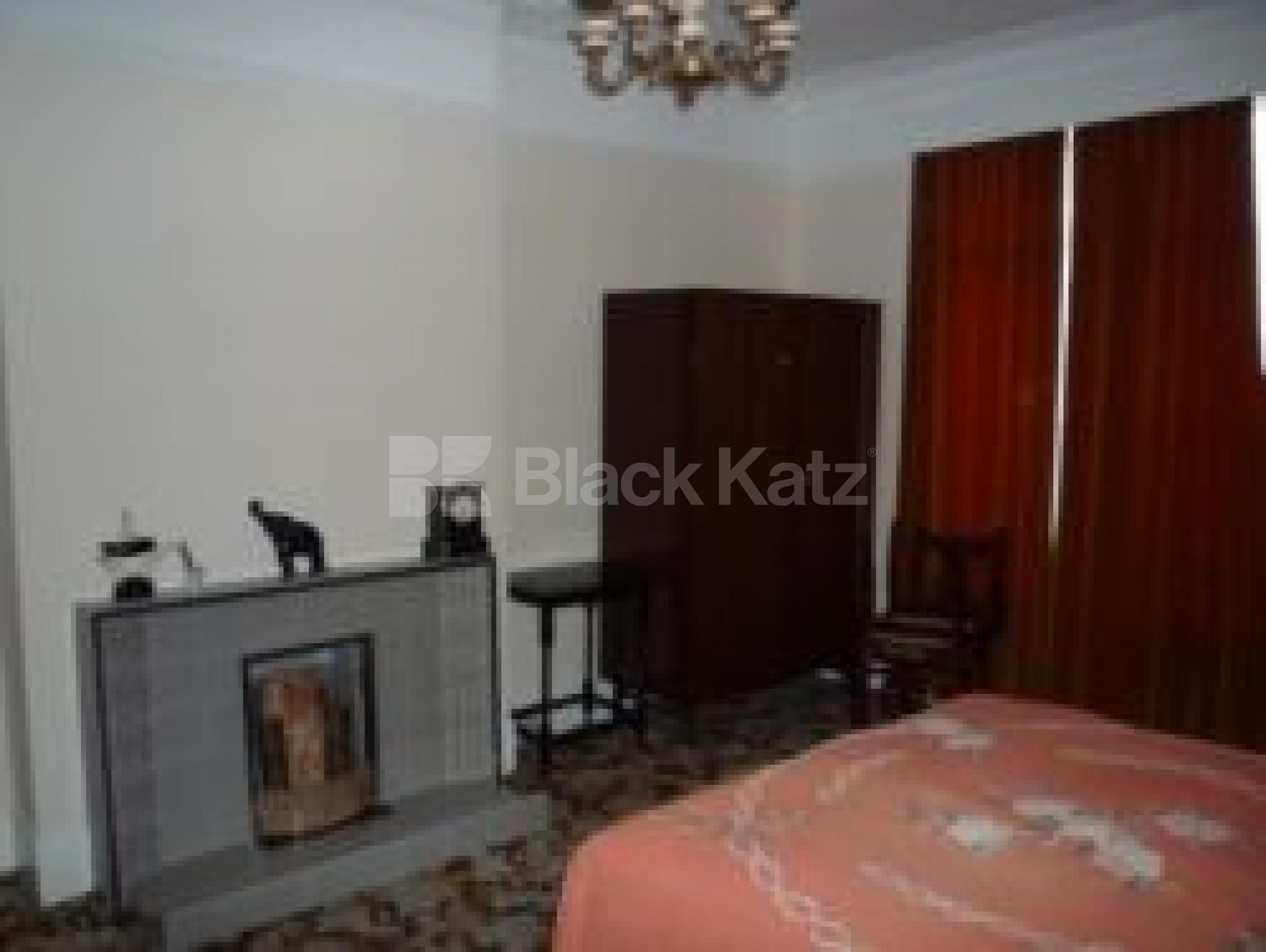 			Whole house!, 4 Bedroom, 1 bath, 1 reception House			 Park Avenue South, CROUCH END N8