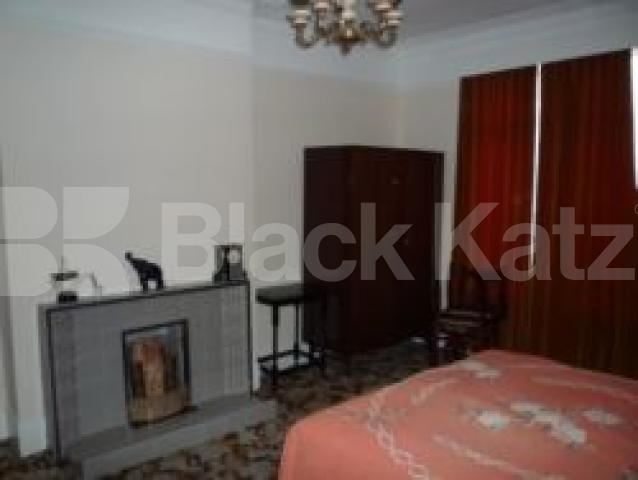 			Whole house!, 4 Bedroom, 1 bath, 1 reception House			 Park Avenue South, CROUCH END