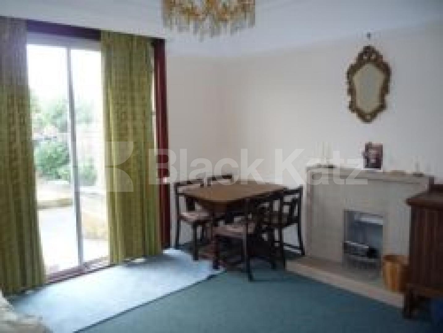 			Whole house!, 4 Bedroom, 1 bath, 1 reception House			 Park Avenue South, CROUCH END