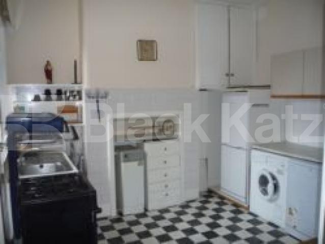 			Whole house!, 4 Bedroom, 1 bath, 1 reception House			 Park Avenue South, CROUCH END