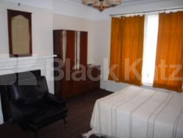 			Whole house!, 4 Bedroom, 1 bath, 1 reception House			 Park Avenue South, CROUCH END