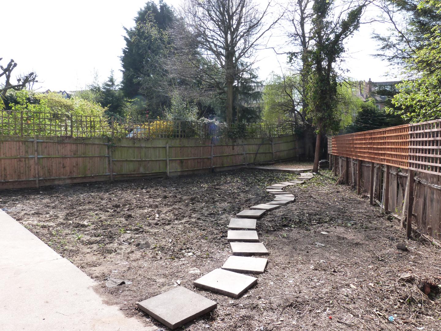 			Huge Private Garden, 1 Bedroom, 1 bath, 1 reception Flat			 Exeter Road, KILBURN/MAPESBURY