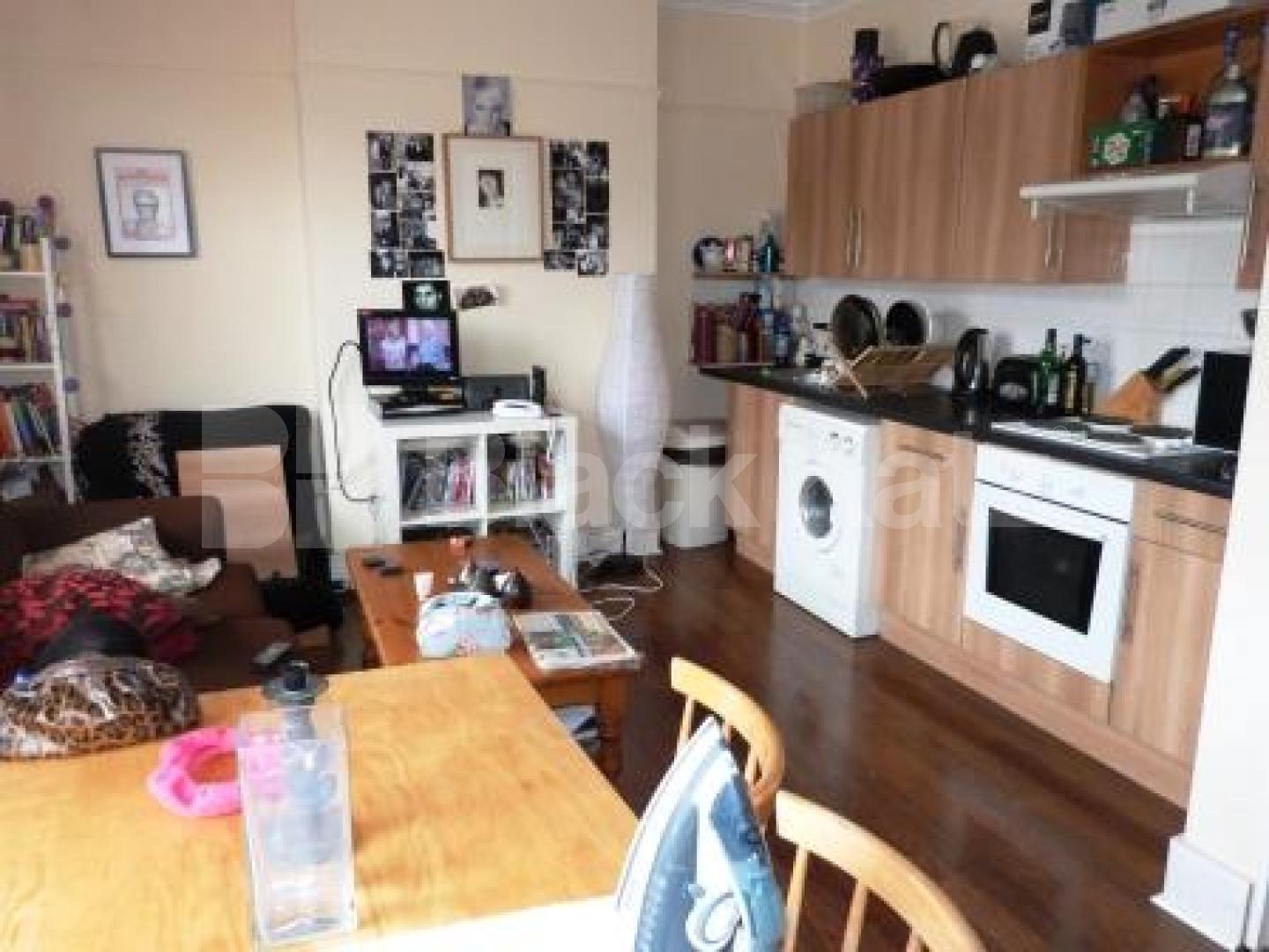 			EARLY VIEWINGS ADVISED!!!, 3 Bedroom, 1 bath, 1 reception Flat			 Cheshire Road, Bounds Green