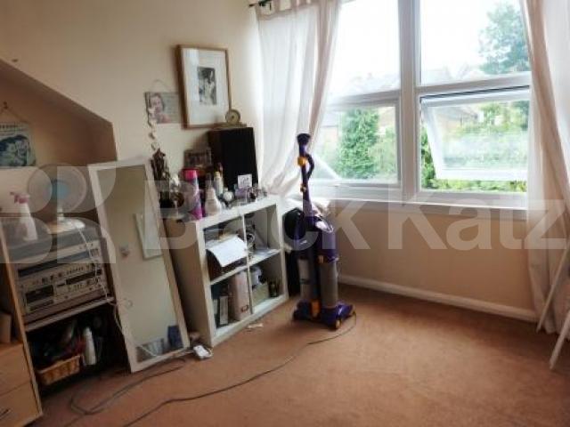 			EARLY VIEWINGS ADVISED!!!, 3 Bedroom, 1 bath, 1 reception Flat			 Cheshire Road, Bounds Green