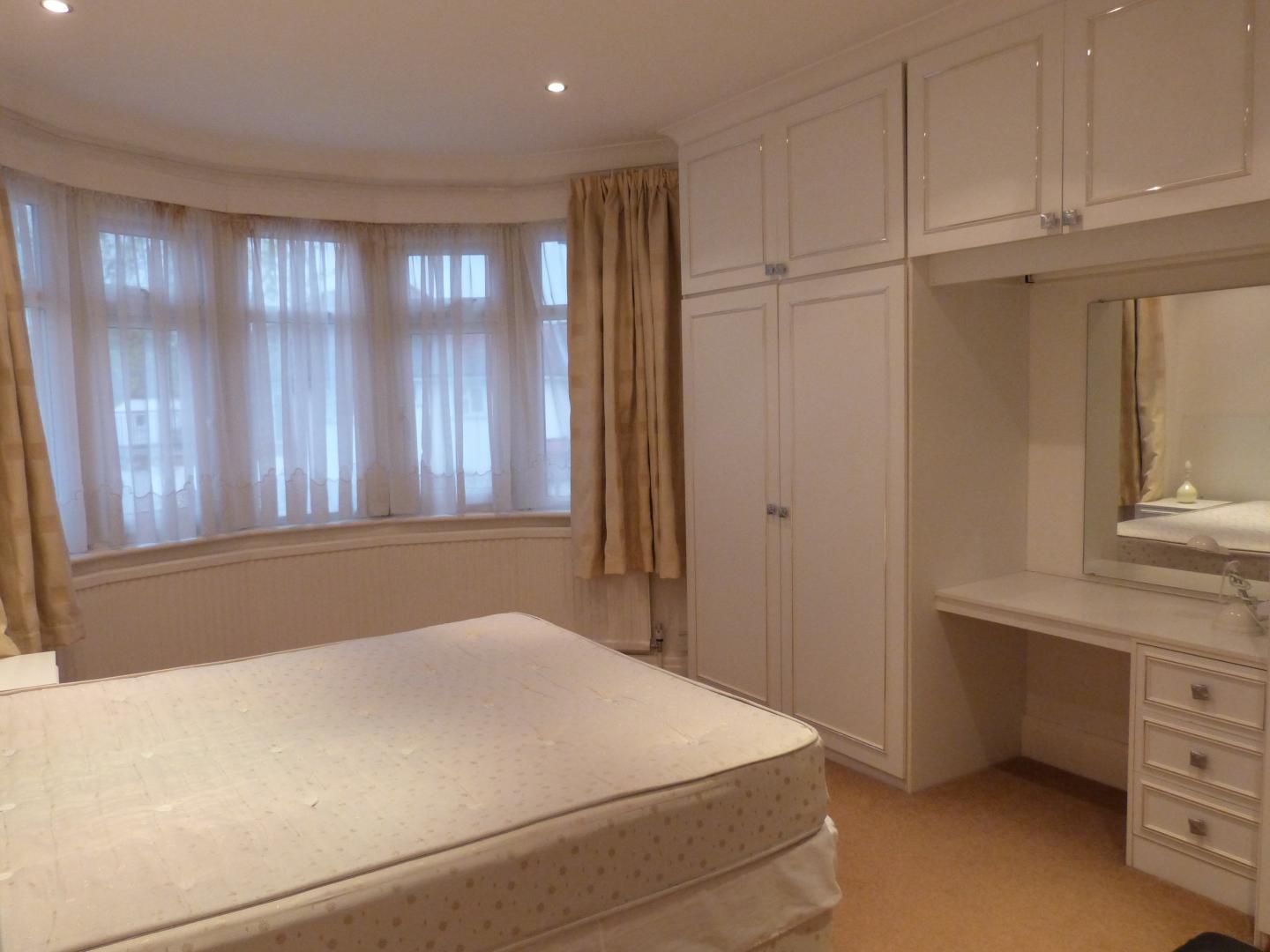 			1 Bedroom, 1 bath, 1 reception Flat			 Fairfield Crescent, EDGWARE