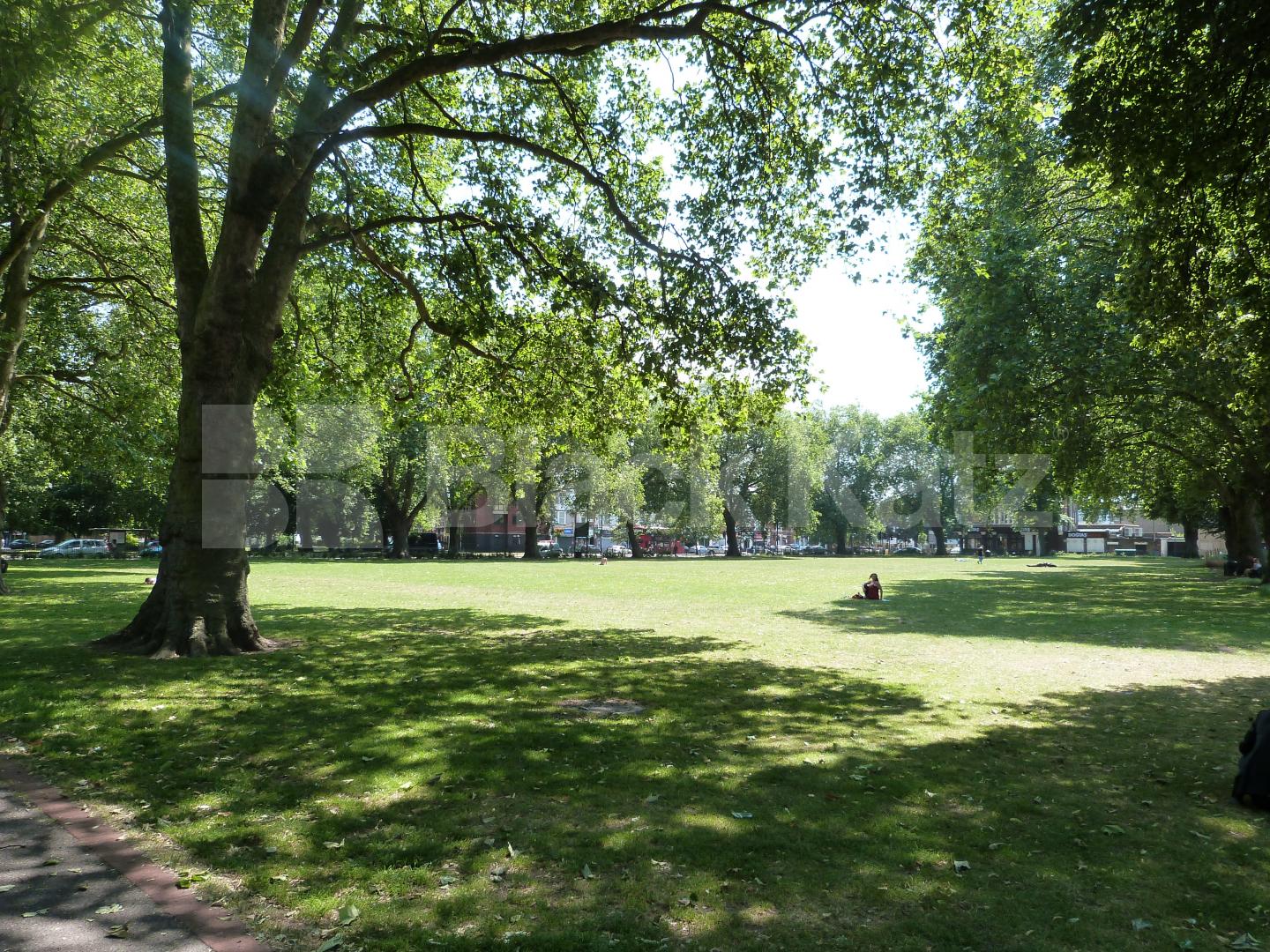 			GARDEN FLAT, 1 Bedroom, 1 bath, 1 reception Flat			 Hampden Road, Hornsey