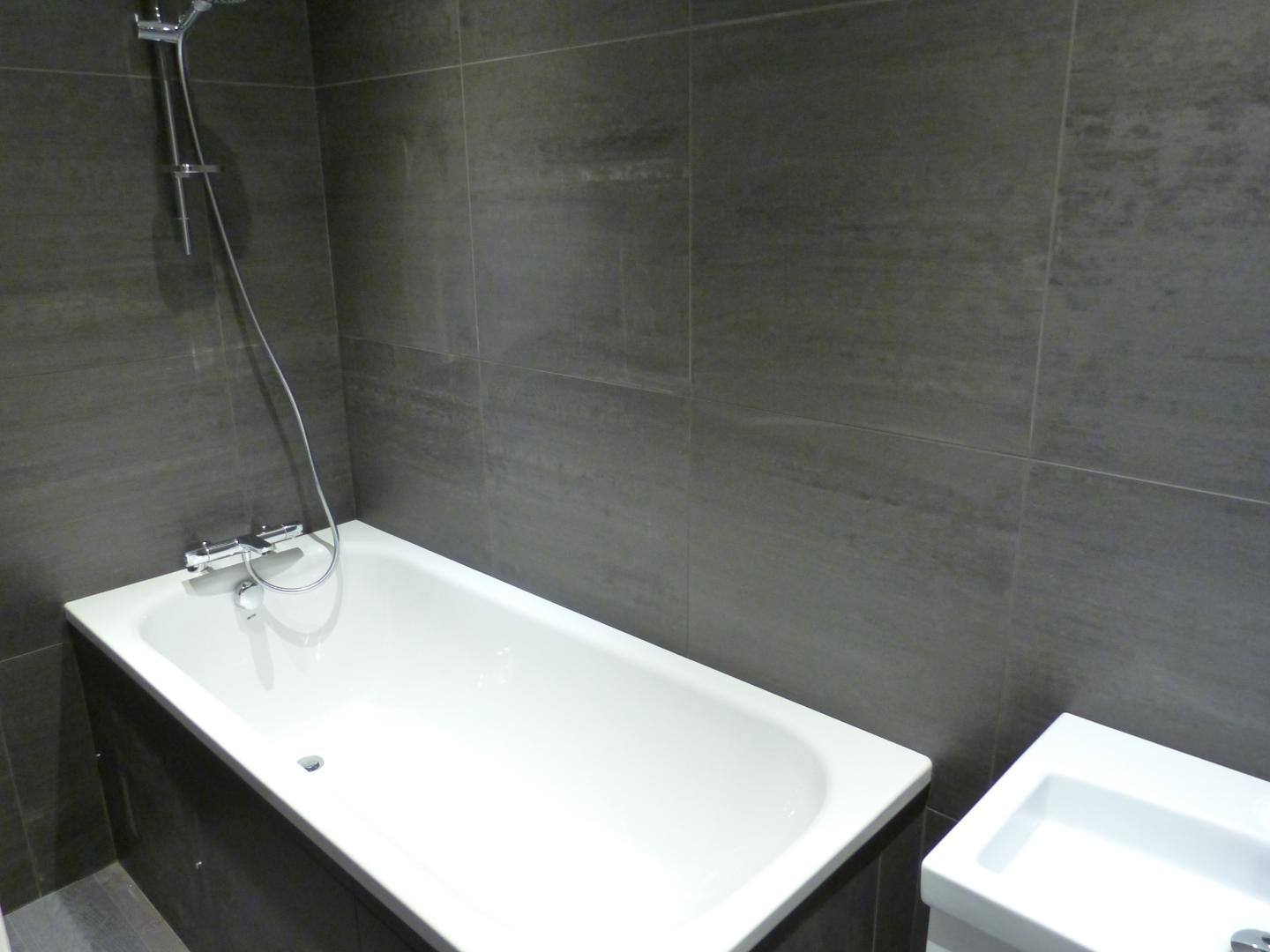 			2 Bedroom, 1 bath, 1 reception Flat			 Adamson Road, BELSIZE/SWISS COTTAGE