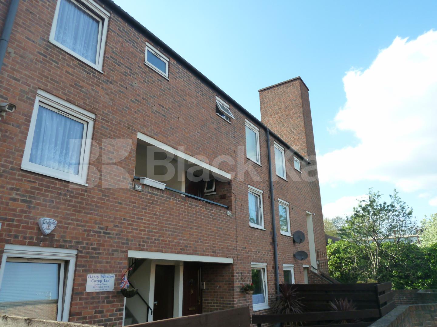 			New Instruction, 3 Bedroom, 1 bath, 1 reception Apartment			 Cowdenbeath Path , KINGS CROSS
