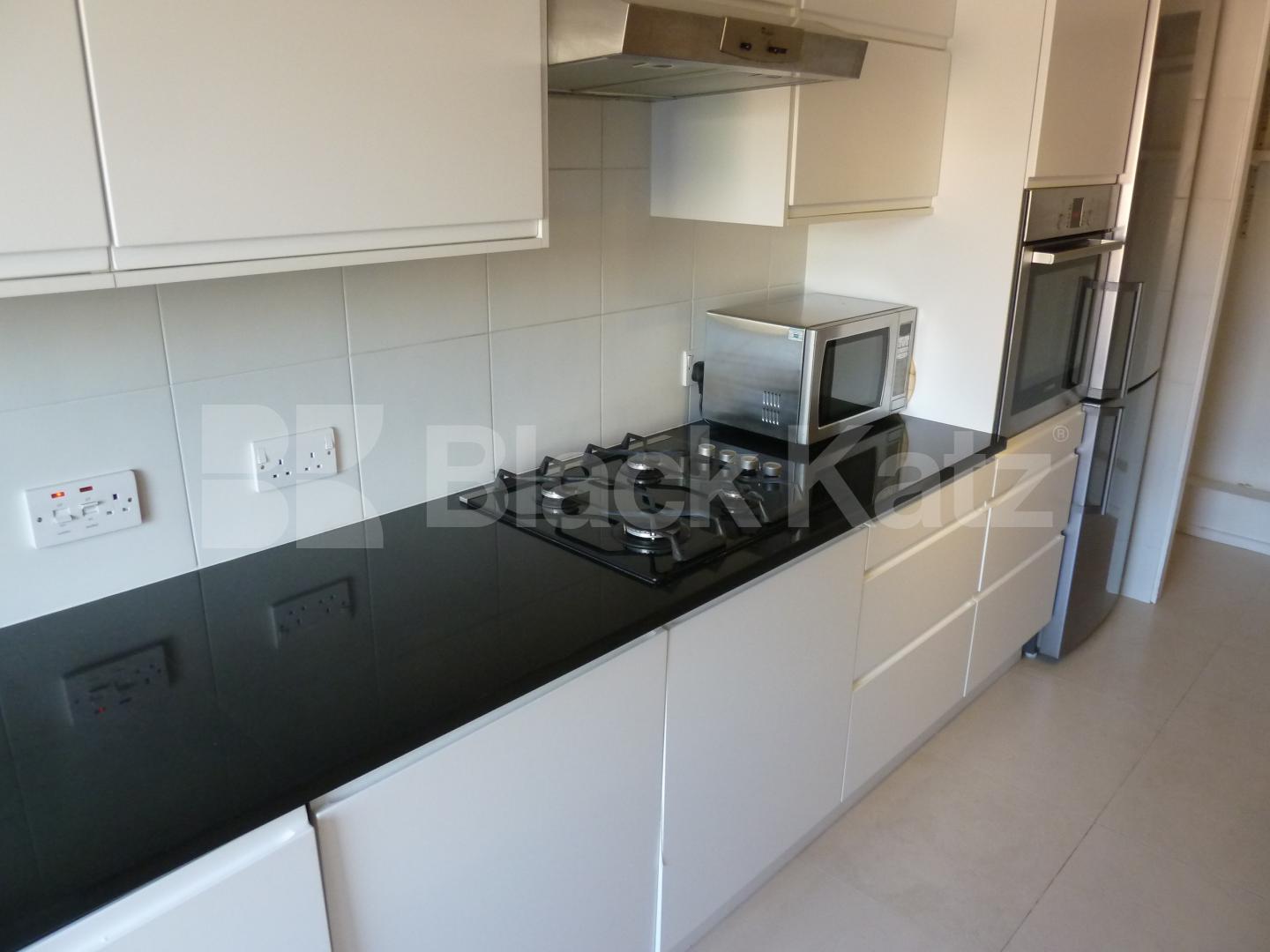 			New Instruction, 3 Bedroom, 1 bath, 1 reception Apartment			 Cowdenbeath Path , KINGS CROSS