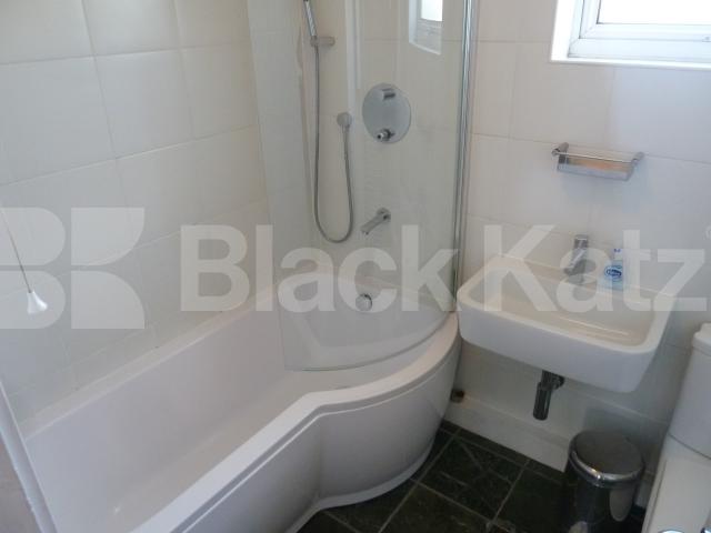 			New Instruction, 3 Bedroom, 1 bath, 1 reception Apartment			 Cowdenbeath Path , KINGS CROSS