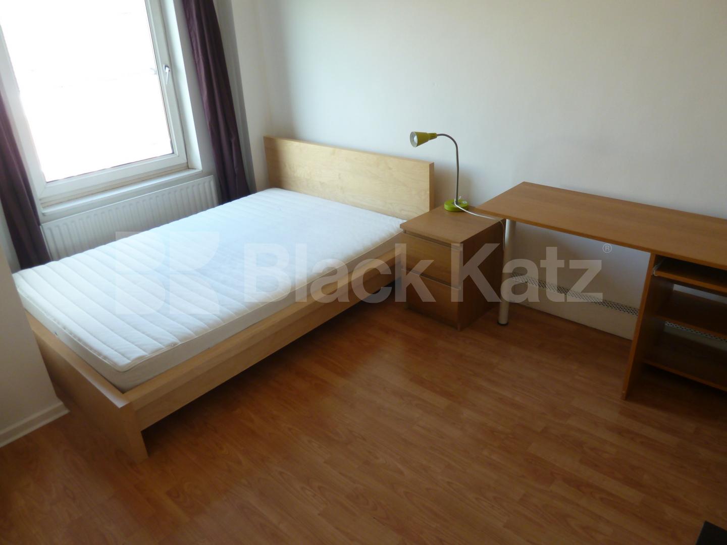 			New Instruction, 3 Bedroom, 1 bath, 1 reception Apartment			 Cowdenbeath Path , KINGS CROSS