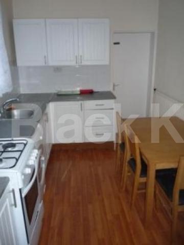 			4 Bedroom, 1 bath, 1 reception House			 Lymington Avenue, WOOD GREEN