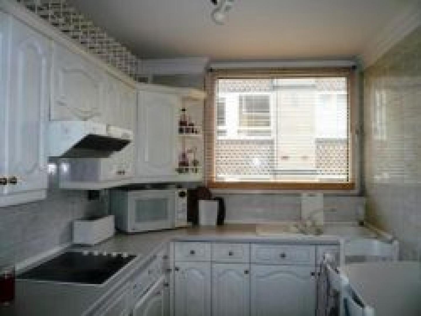 			2 Bedroom, 1 bath, 1 reception Flat			 Highgate Edge, EAST FINCHLEY
