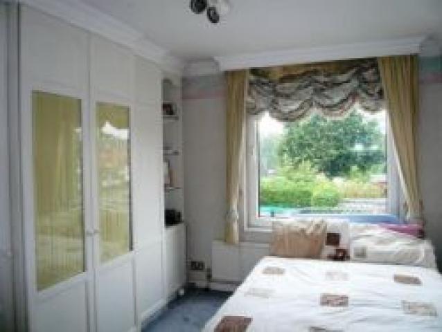 			2 Bedroom, 1 bath, 1 reception Flat			 Highgate Edge, EAST FINCHLEY